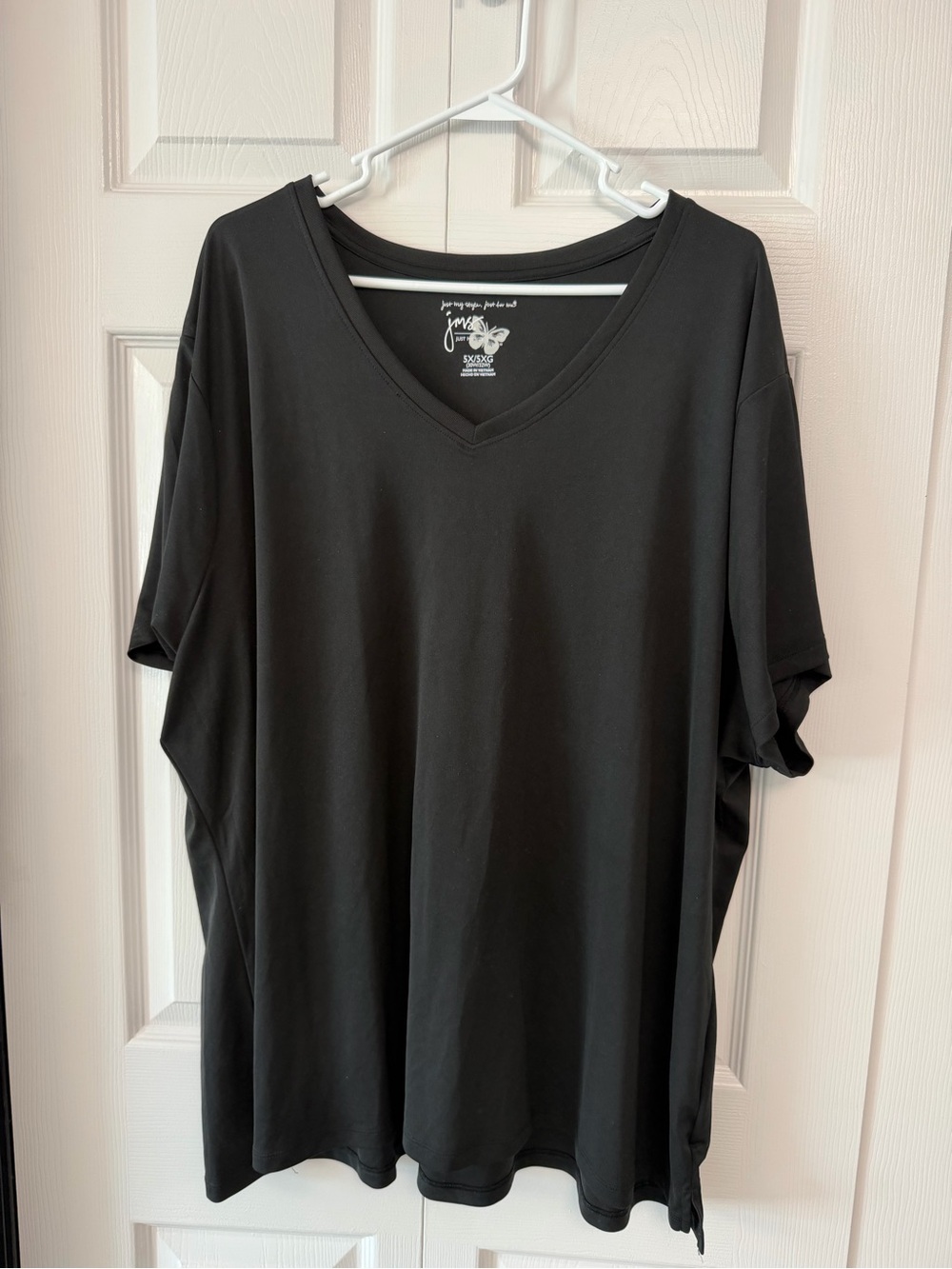 Just My Size Black V-Neck Short Sleeve Tee